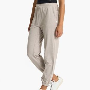 Vuori Boyfriend Jogger - Oyster Heather,  Size Medium